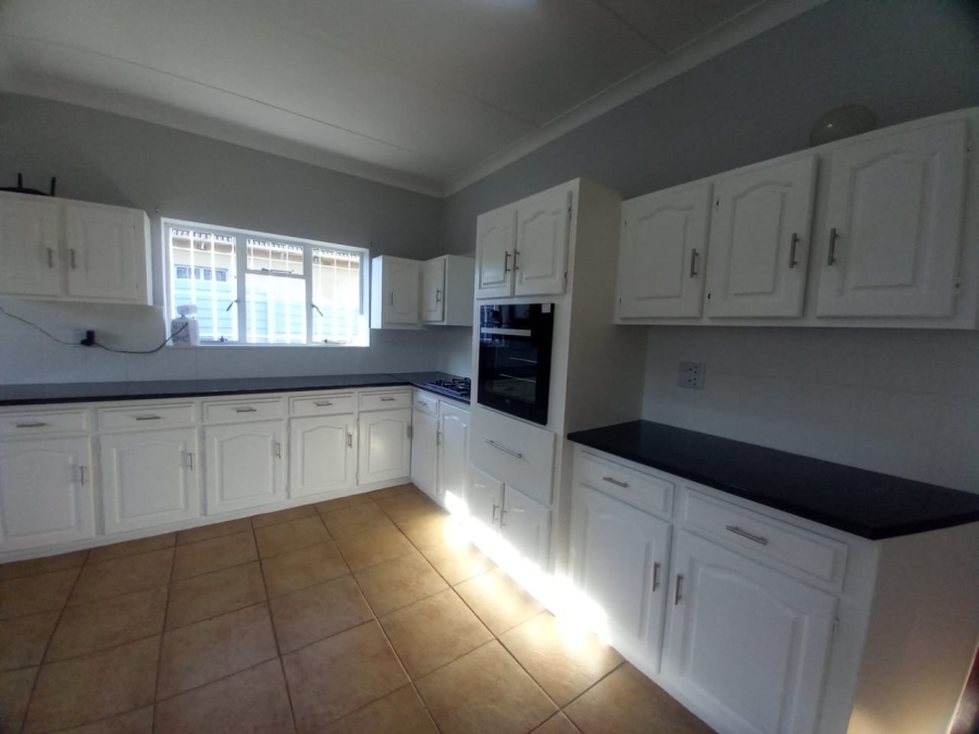 3 Bedroom Property for Sale in Cambridge West Eastern Cape